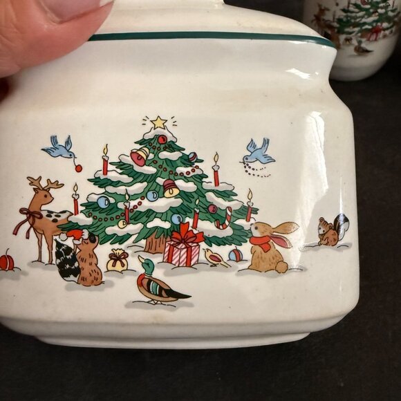 Woodland Christmas Vintage  3-Piece Kitchen Set By Ming Pao - Picture 3 of 8